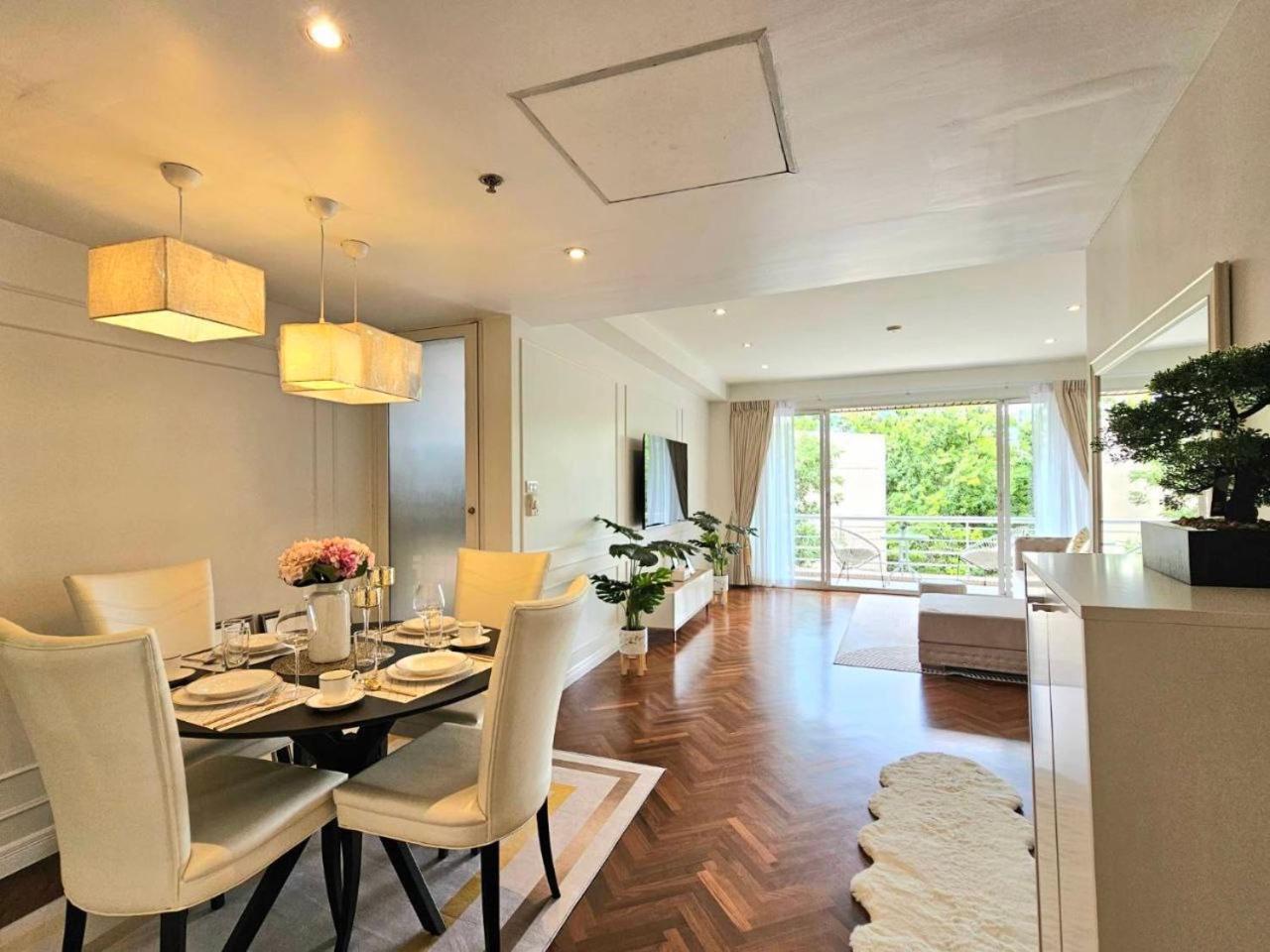 Baan Sansaran Excellent On The With A Large Territory And Swimming Pools. Appartement Hua Hin