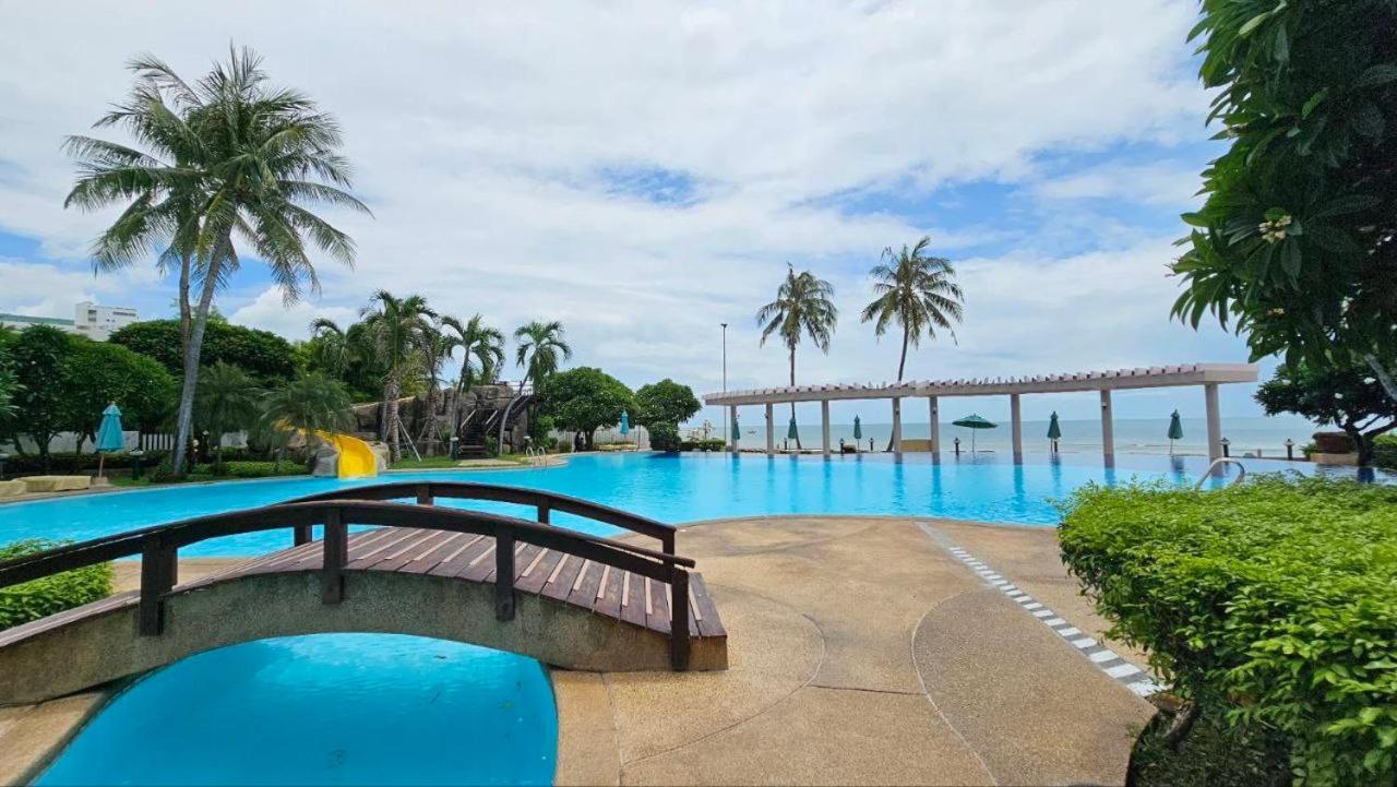 Apartment Baan Sansaran Excellent On The With A Large Territory And Swimming Pools. Hua Hin